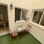 Konukevi Coliving El Toro *
